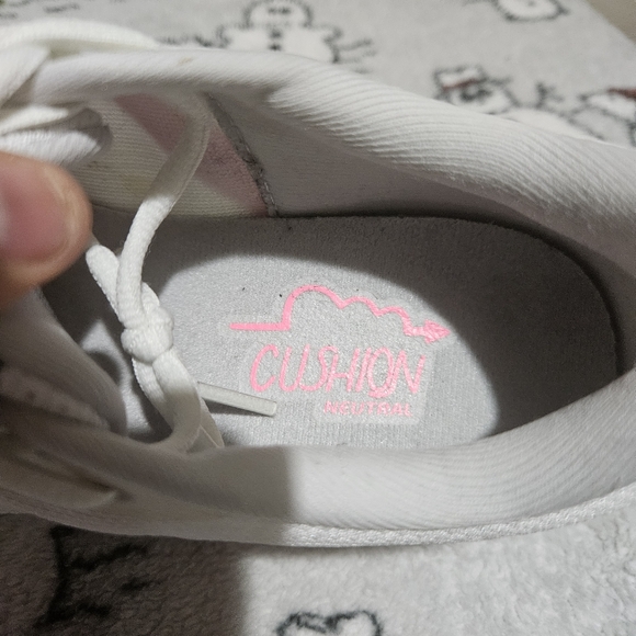 Brooks Signal 3 Running Shoes Size 9 White/ Pink - Picture 10 of 10